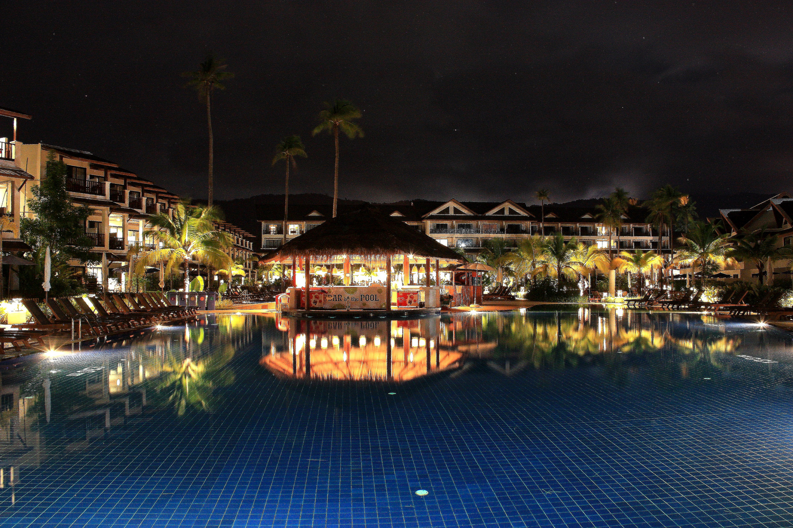 Die Pool-Bar im Sunwing-Hotel