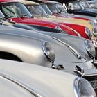 Die Porsche-Parade - in Reih und Glied lauter Porsche 356