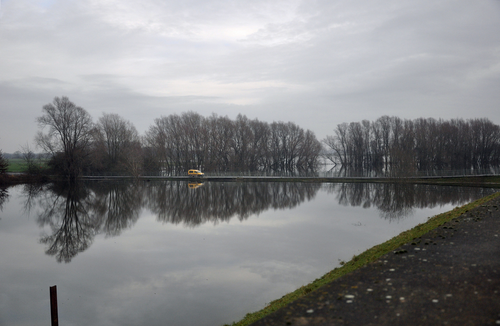 ...die Post kommt auch bei Hochwasser