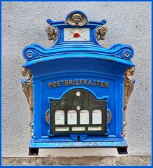 Die Post macht mal wieder Blau