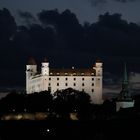 Die Pressburg von Bratislava am Abend