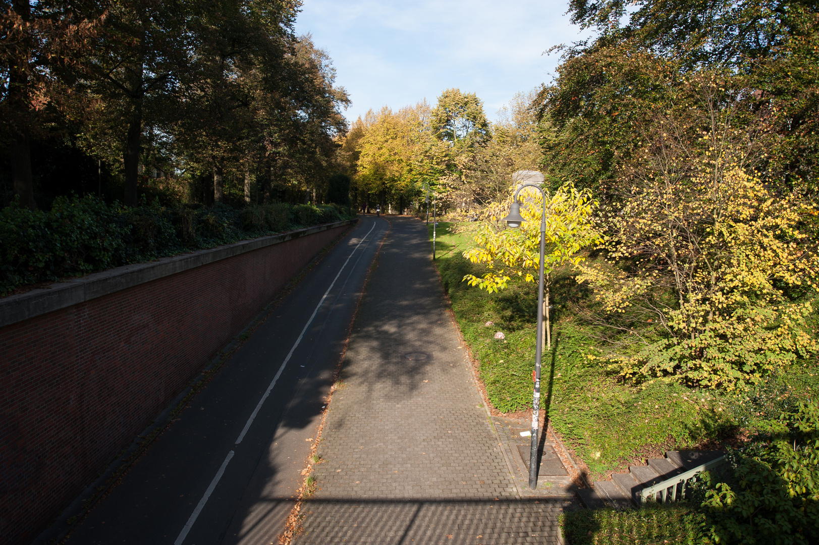 Die Promenade im Herbst