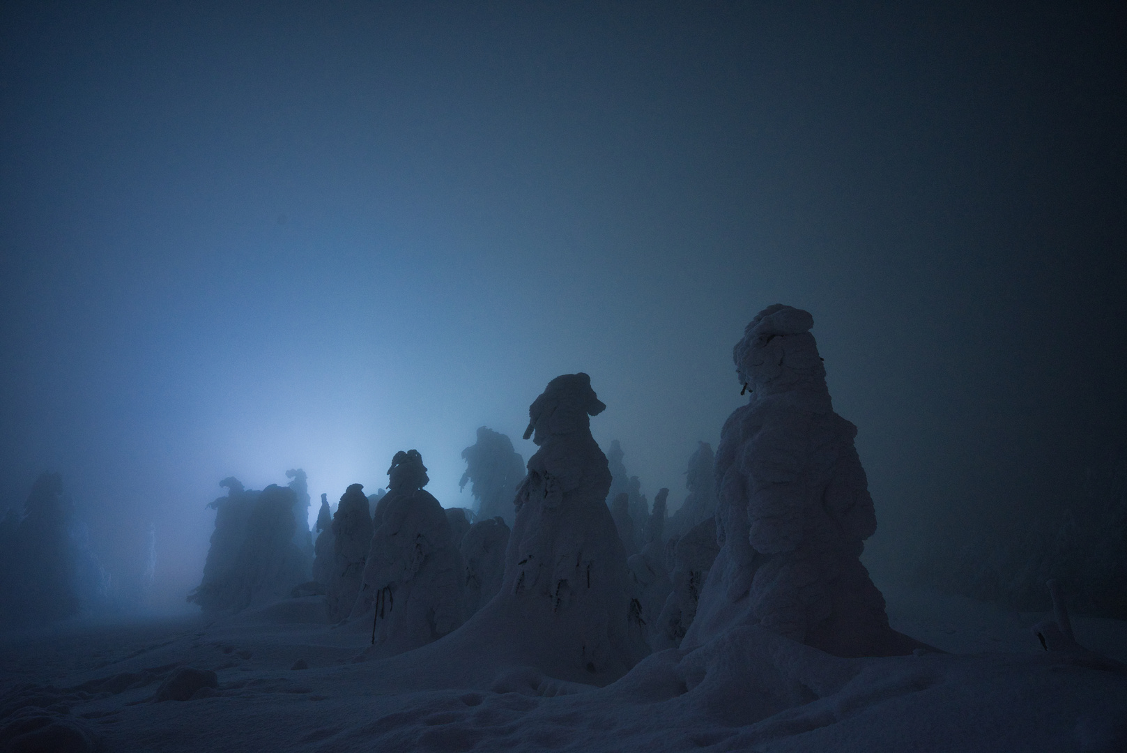 Die Prozession der Schneehexen