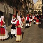 Die Prozession geht durch die Altstadt von Cagliari