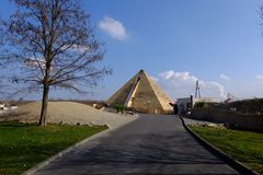 Die Pyramide