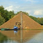 Die Pyramidenbauer vom Branitzer Park bei Cottbus