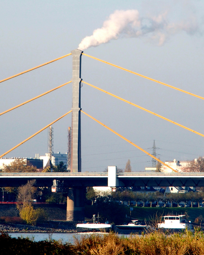 Die qualmende Brücke