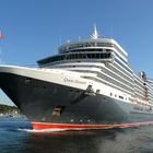 Die "Queen Elizabeth " beim Erstanlauf am 24.07.2012 im Kieler Hafen