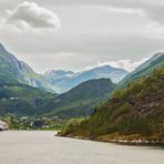 Die Queen im Geirangerfjord 001b