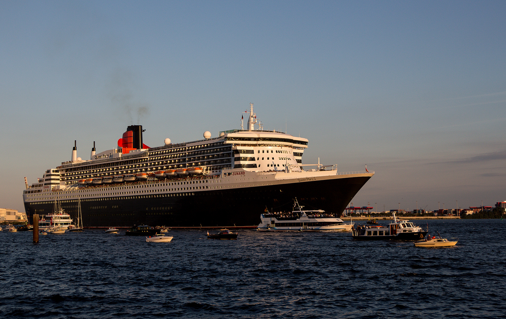 Die Queen Mary 2...