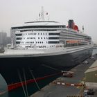 Die Queen Mary 2 im Khalifa Bin Salman Port, Bahrain