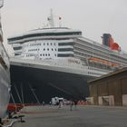 Die Queen Mary 2 im Khalifa Bin Salman Port, Bahrain (3)