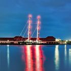 die "Rainbow Warrior" von Greenpeace im F-Hafen