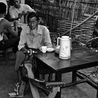 die rast des scherenschleifers, yangon, burma 2011