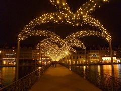 Die Rathausbrücke im Bann der Lichter ...