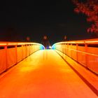 Die Regenbogen Brücke mit 3 schwachen Gestalten