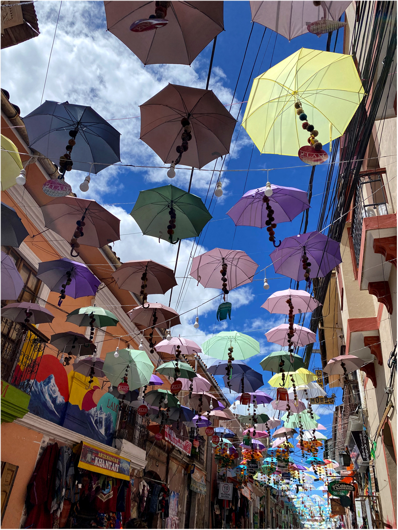 Die Regenschirme von La Paz (II)