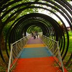 Die Rehberger Brücke im Kaisergarten Oberhausen "Slinky Springs to Fame" (1)