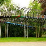 Die Rehberger Brücke im Kaisergarten Oberhausen "Slinky Springs to Fame"