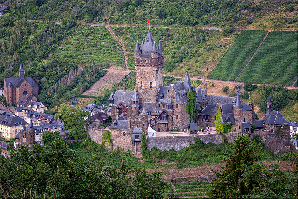 Die Reichsburg Cochem von oben