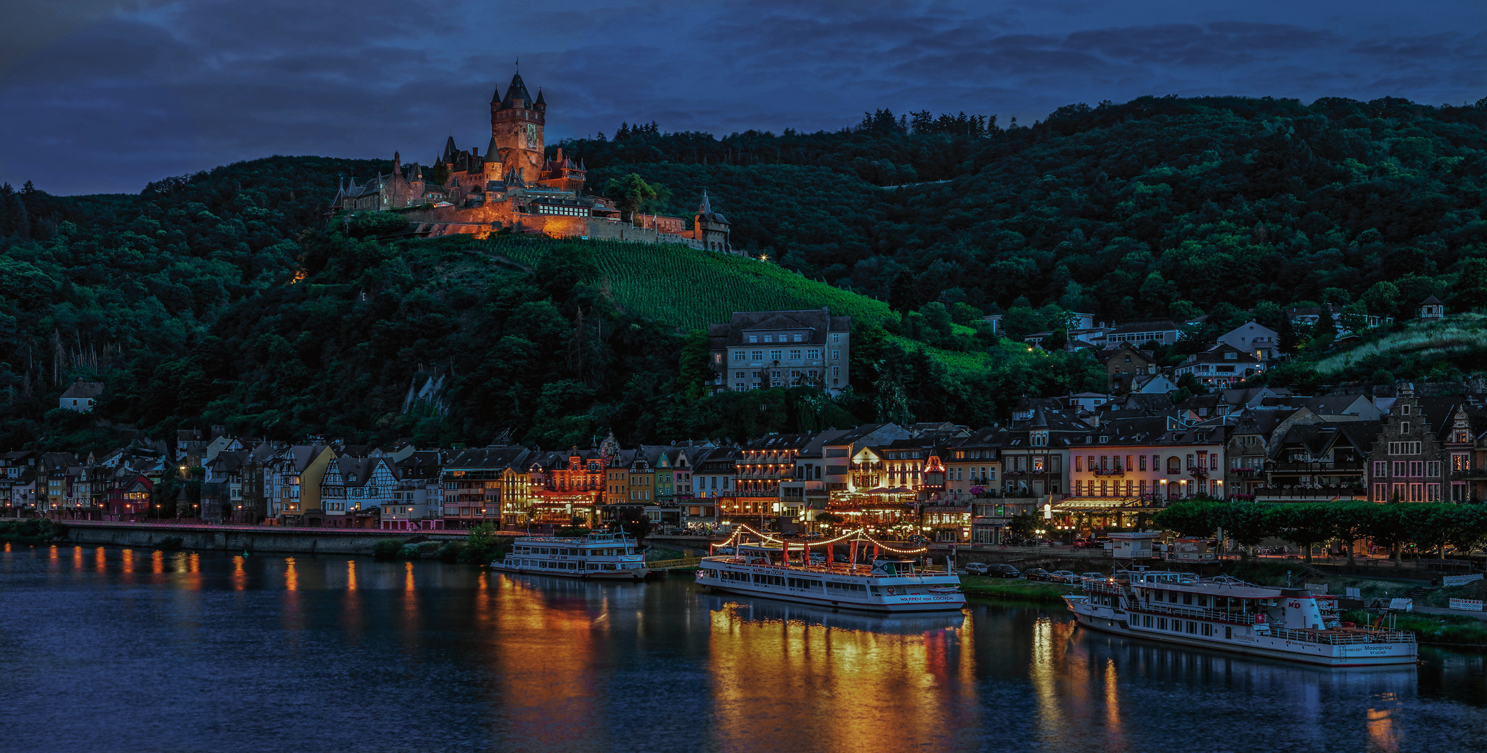 Die Reichsburg zur Blauen Stunde 001