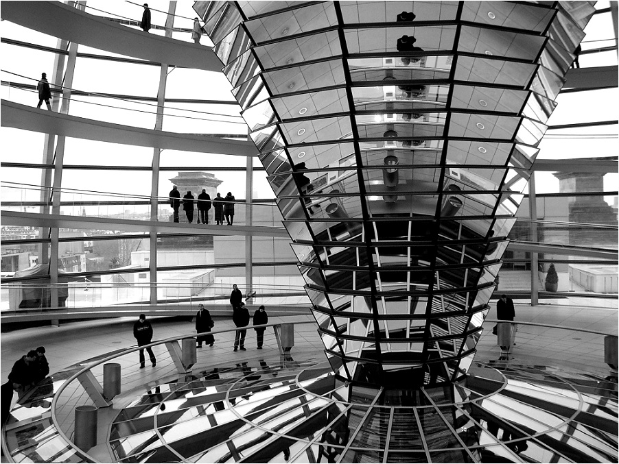 Die Reichstagskuppel (Reload m. 13 Anmerkungen)