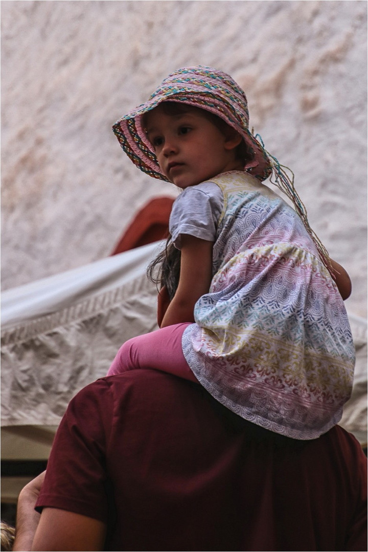 Die Reiterin Foto & Bild art, people, street Bilder auf