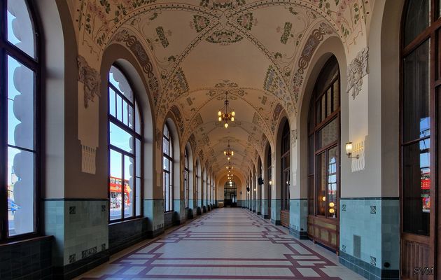 Die rekonstruierte Kuppelhalle in Prager Hauptbahnhof