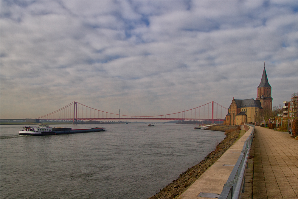 Die Rheinbrücke in Emmerich