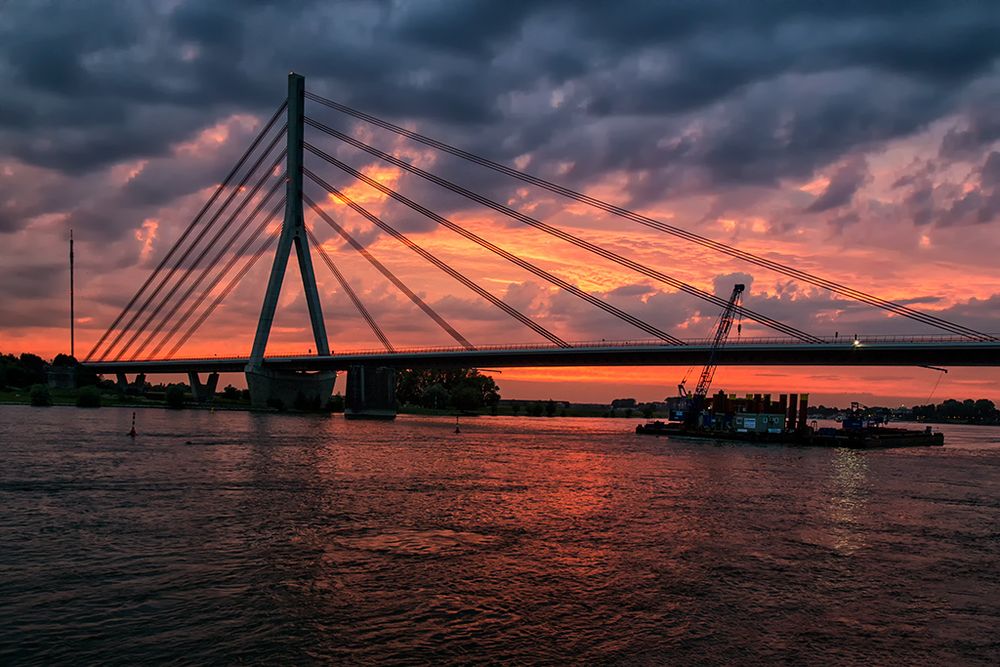 Die Rheinbrücke in Wesel