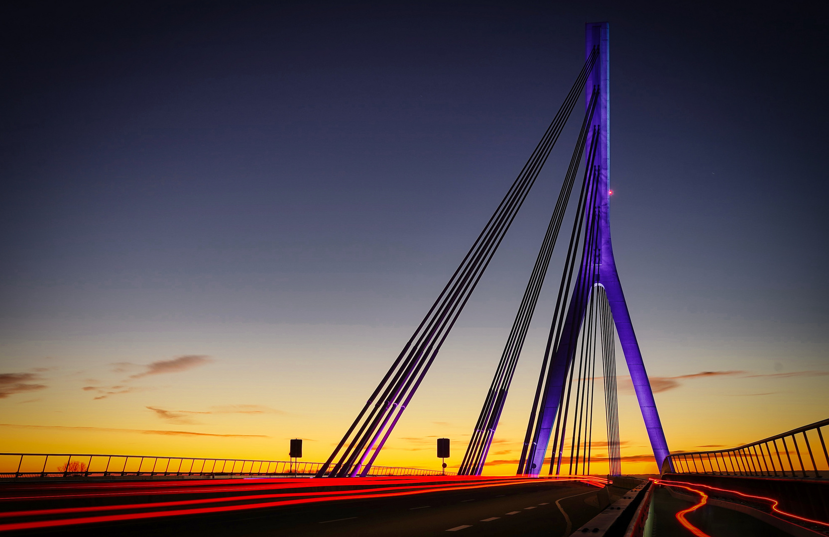 Die Rheinbrücke in Wesel