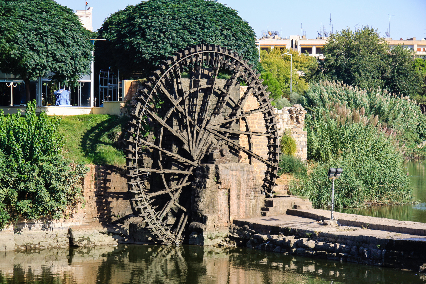 Die riesigen Wasserräder von Hama (Archivfoto 2009) (1)