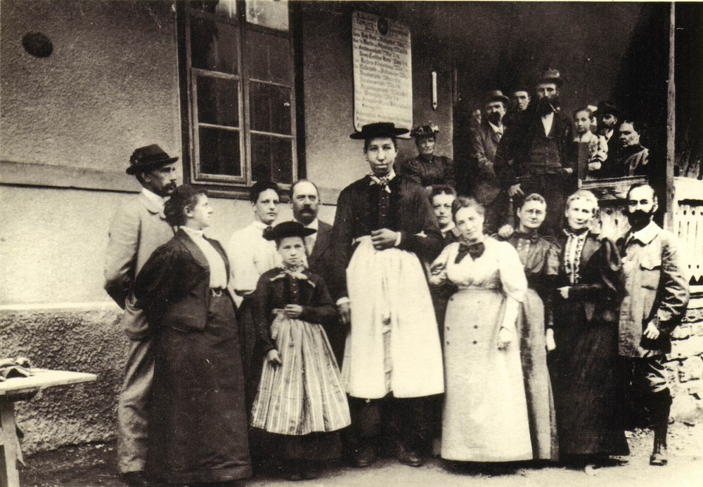 Die Riesin aus (Süd)Tirol Foto &amp; Bild | alte fotos, historische ...