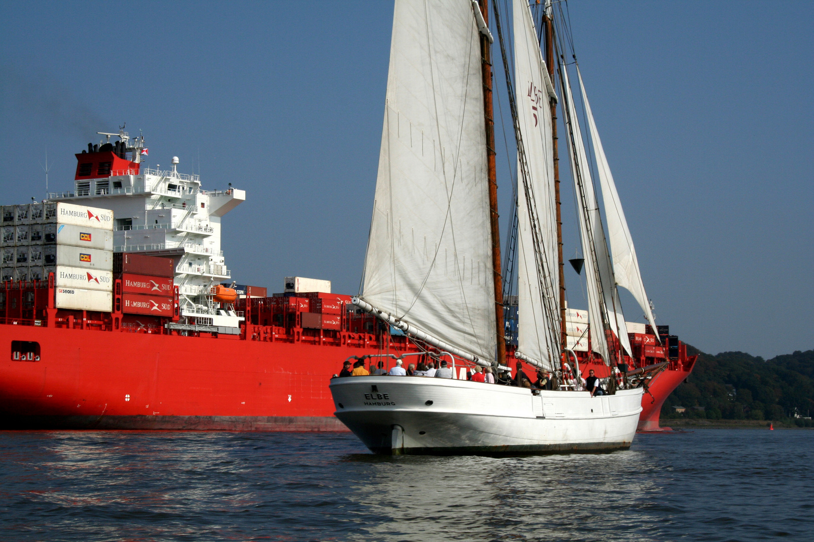 Die 'Rio Negro' von Hamburg Süd und...