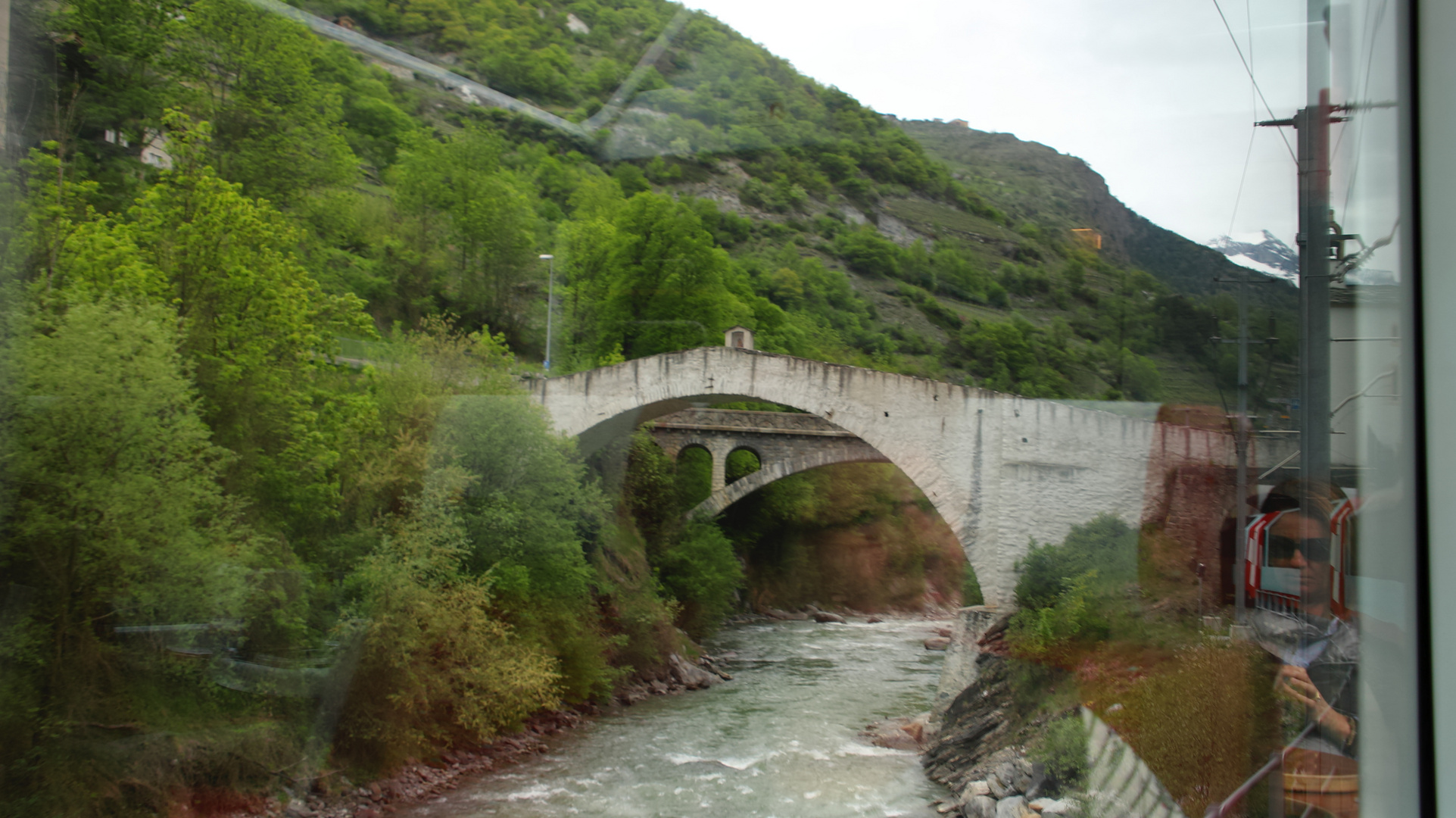 Die Ritibrücke in Neubrück....ein Ort unterhalb von Stalden.VS