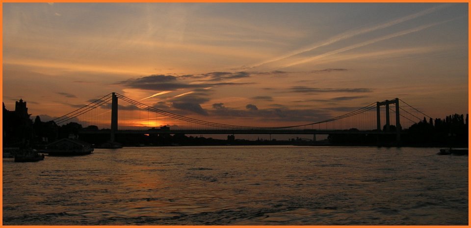 Die Rodenkirchener Brücke nach dem Essen.