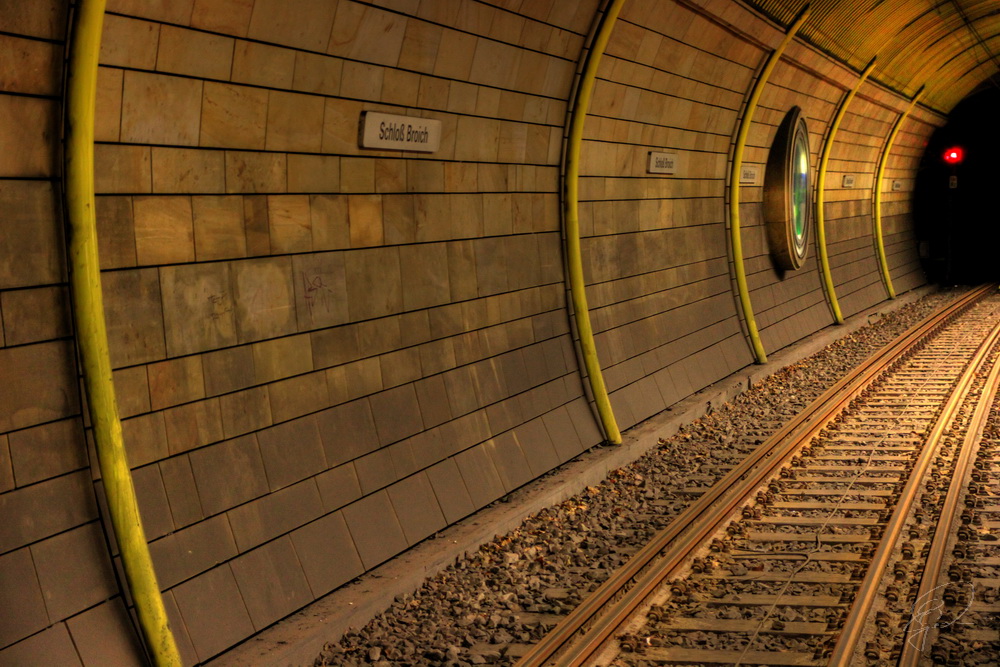 "Die Röhre 2" U-Bahnstation Schloß Broich