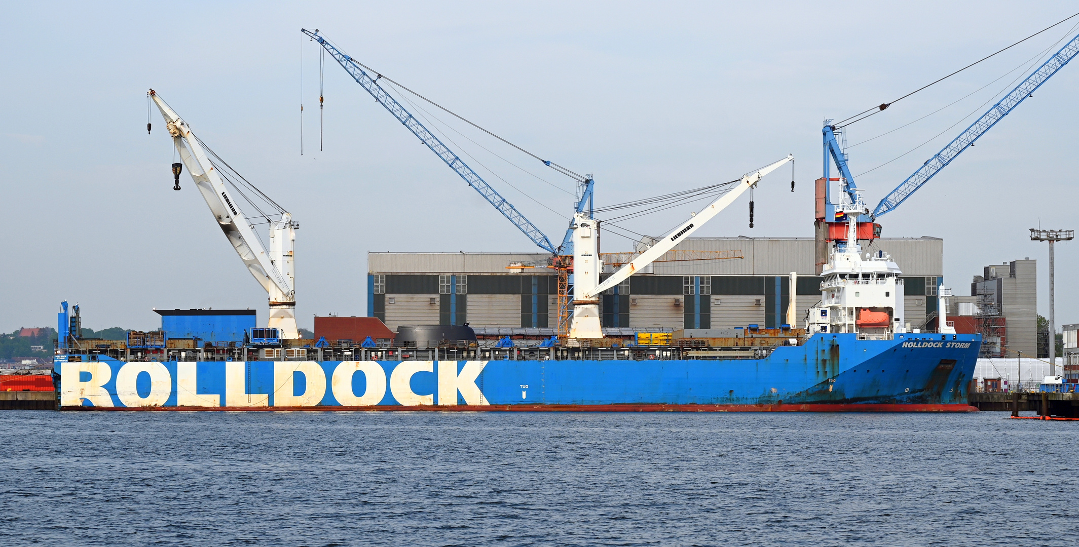 Die ROLLDOCK STORM am Werft Kai in Kiel 