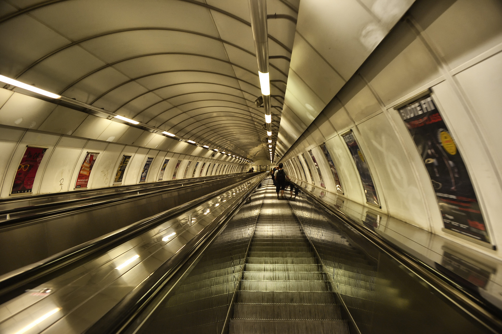 Die Rolltreppe von Namesti Miru