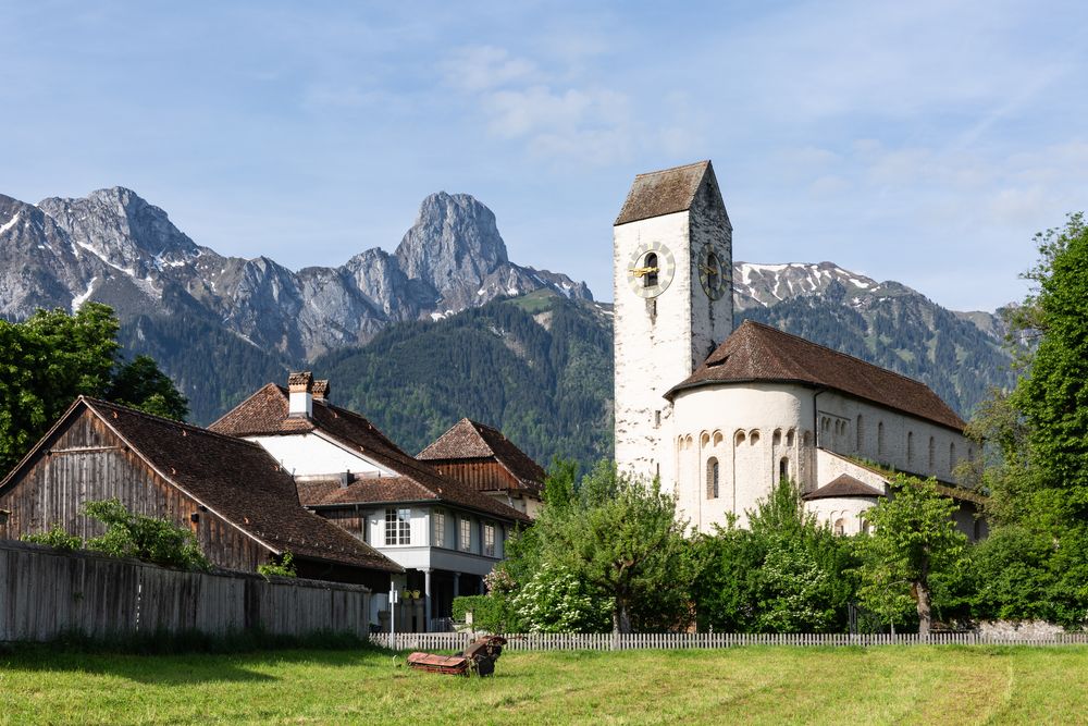 Die romanische Kirche von Amsoldingen...