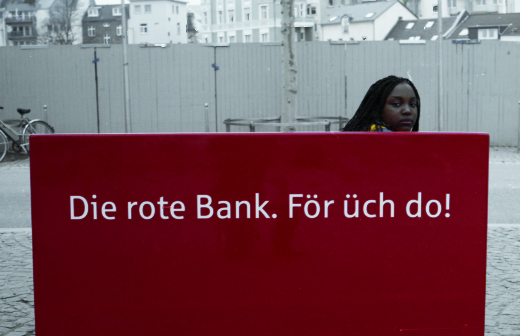 Die rote Bank.