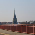 Die rote Brücke