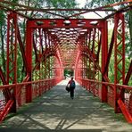 Die rote Brücke