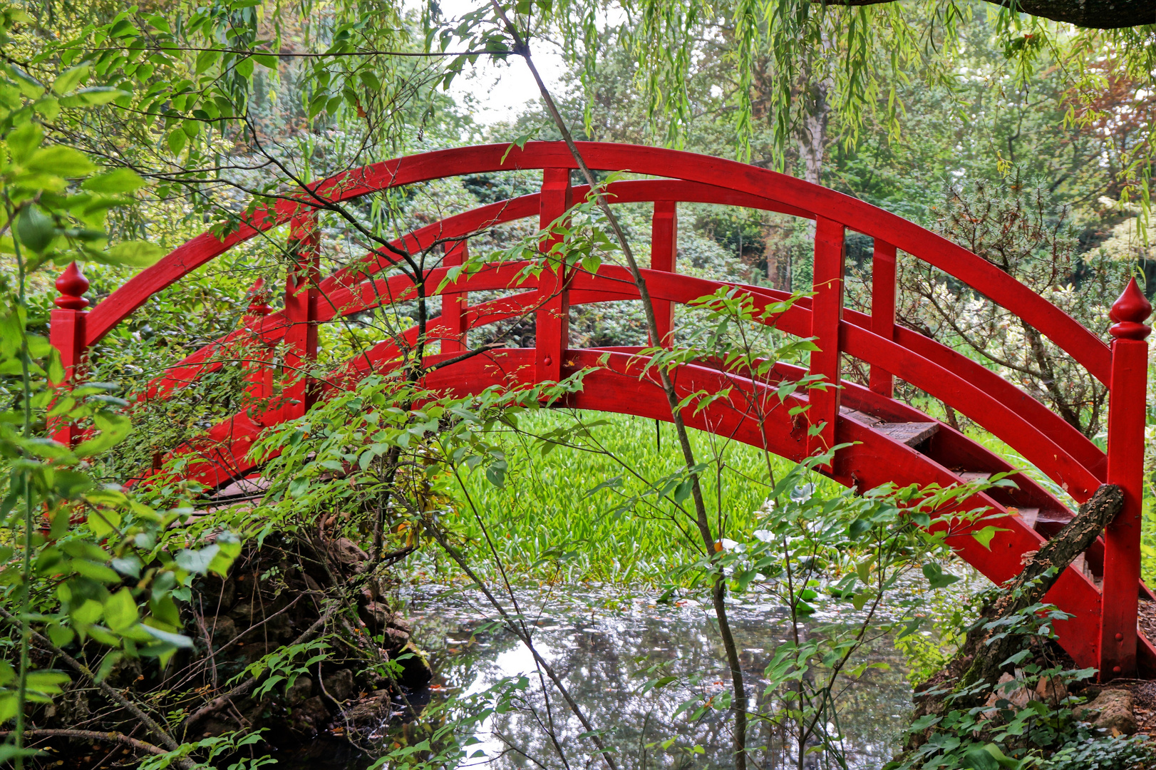 Die rote Brücke...