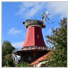 Die rote Mühle in Greetsiel