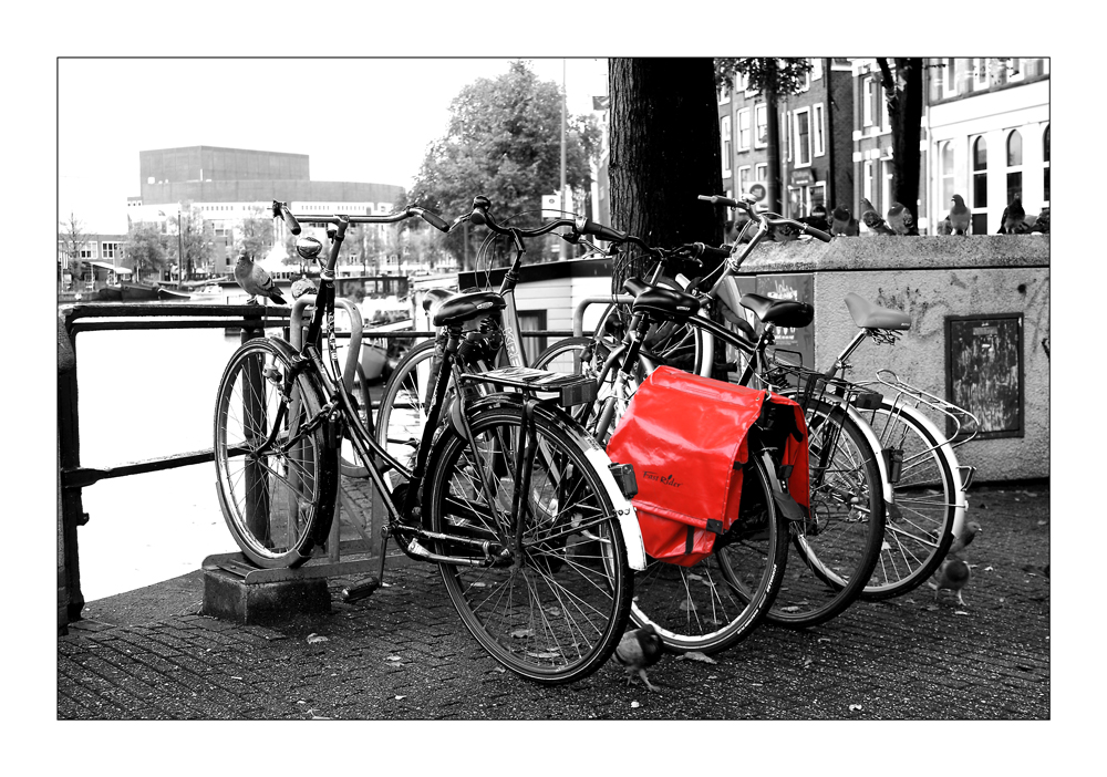 Die rote Tasche von Amsterdam