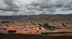 Die roten Dächer von Cuzco