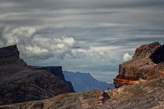 Die roten Felsen an Madeiras Ostspitze - 1