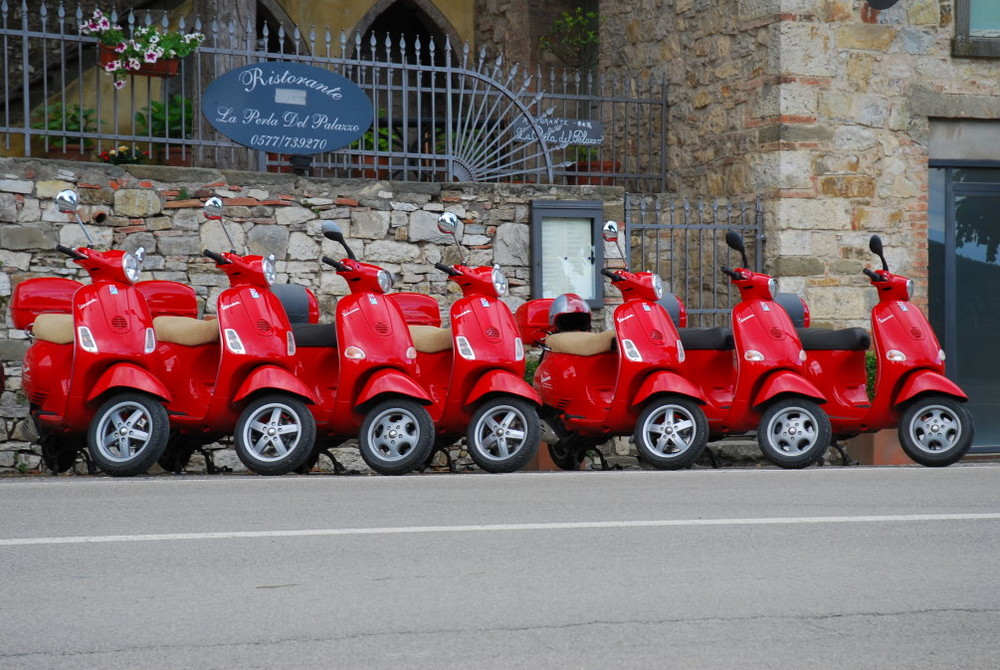 Die roten Roller von Italien