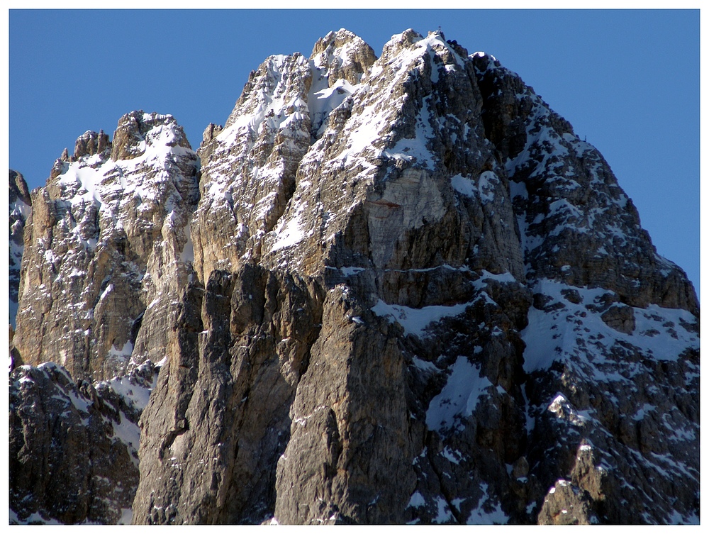 Die Rotwand mit Gipfelkreuz (Sextner Dolomiten) Foto & Bild europe